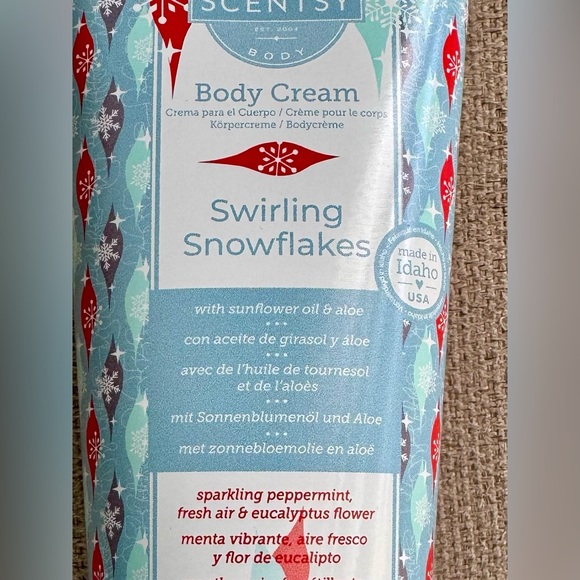 Scentsy SWIRLING SNOWFLAKES Body Lotion - Picture 2 of 2